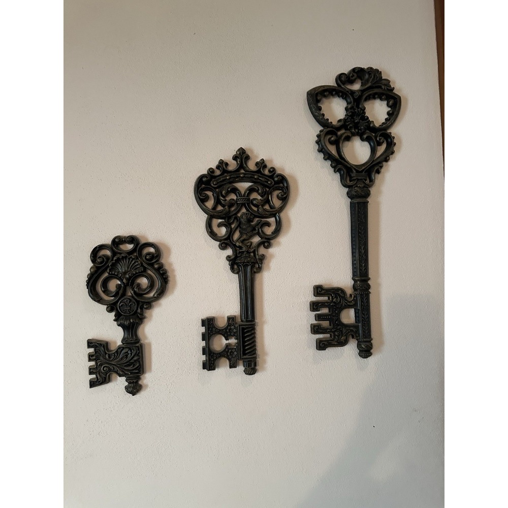 Vtg Syroco Dart Skeleton Keys Wall Decor Set Of 3 Mid Century Plastic Black/gold